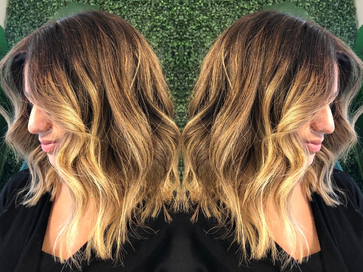 4. Golden blonde hair with sun-kissed balayage - wide 7